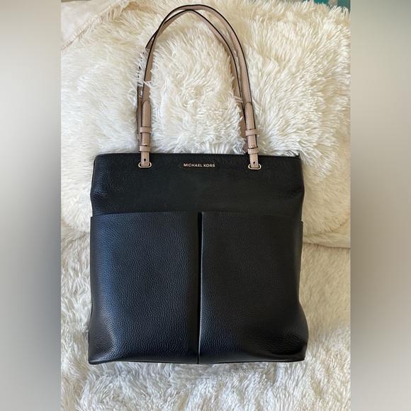 Michael Kors Bedford North South Large Black Leather Travel Tote - Picture 7 of 15